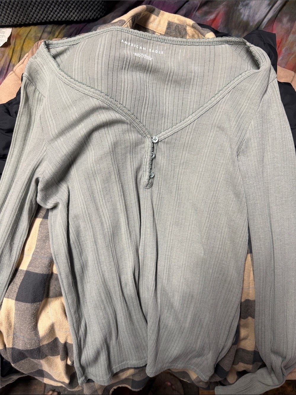 American Eagle Outfitters Ribbed Long-Sleeve Henley Top in Light Sage